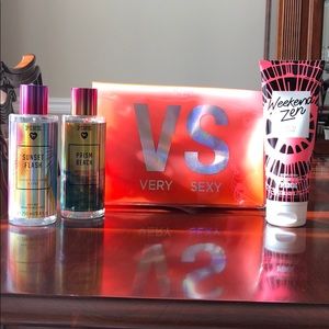 Victoria’s Secret x Pink Bath Bundle